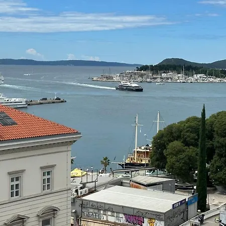 Appartement Trpimira Street *