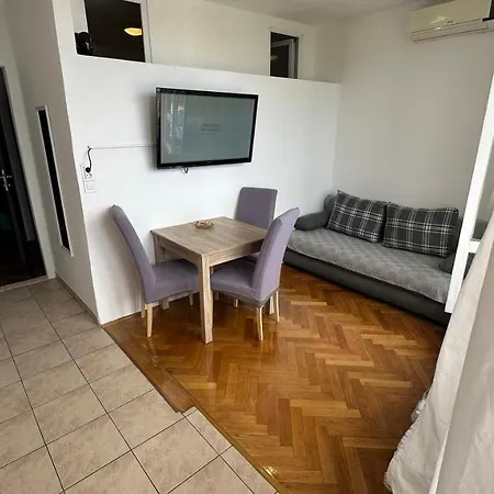 Trpimira Street سبليت