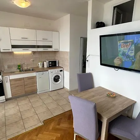 Trpimira Street Apartmán *